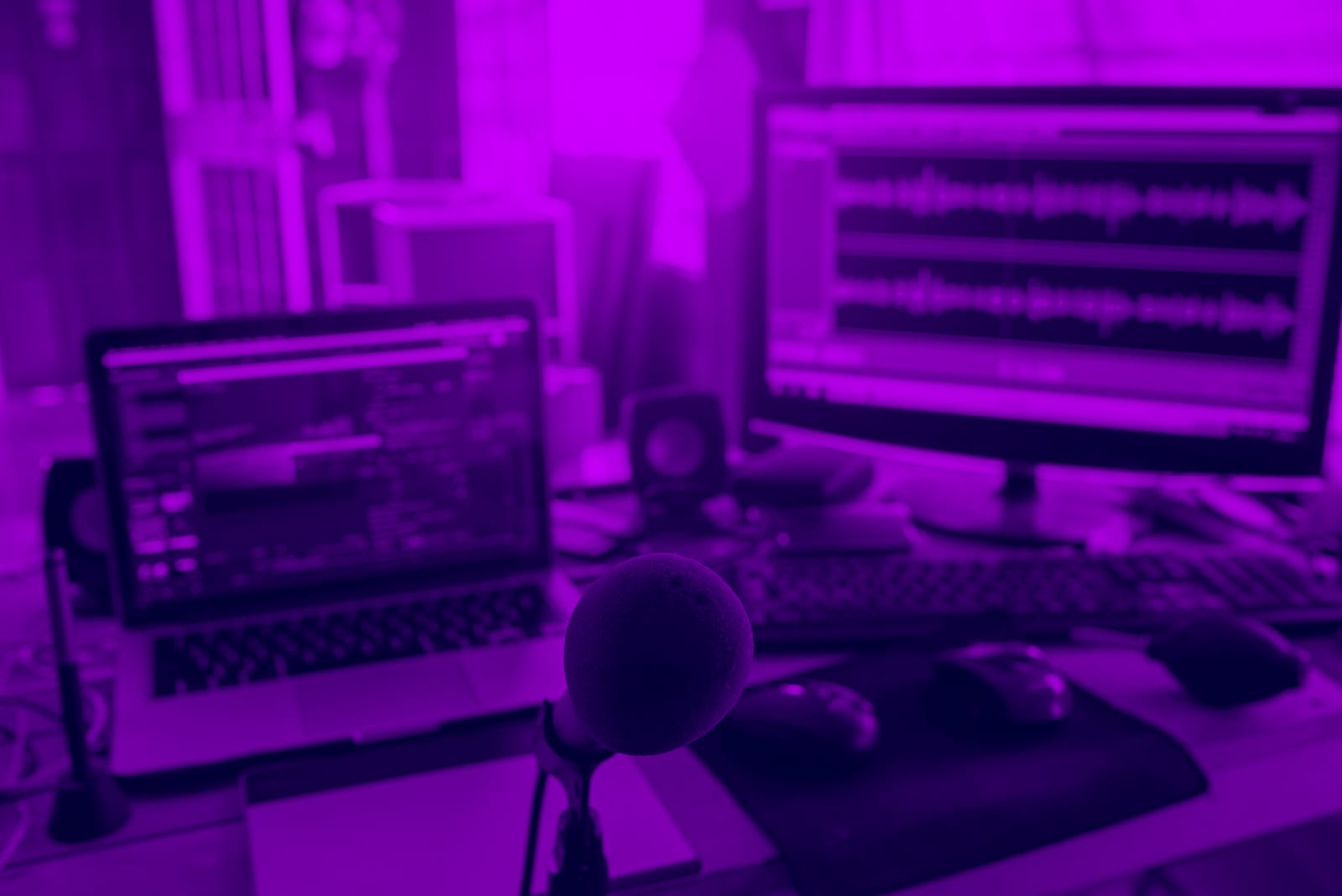 A home recording desk, treated in RecLet grape